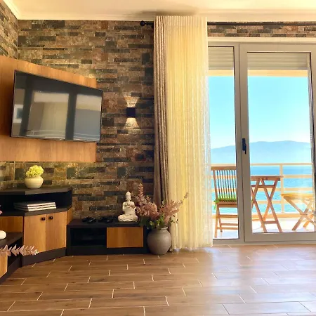 Apartment Eka Luxury Beachfront One-bedroom *