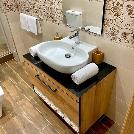 Eka Luxury Beachfront One-bedroom * Vlorë