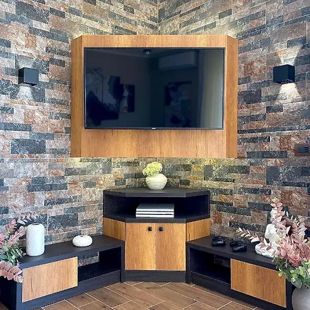 Apartment Eka Luxury Beachfront One-bedroom