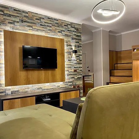 Apartament Eka Luxury Beachfront One-bedroom Wlora