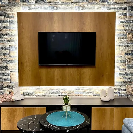 Apartament Eka Luxury Beachfront One-bedroom